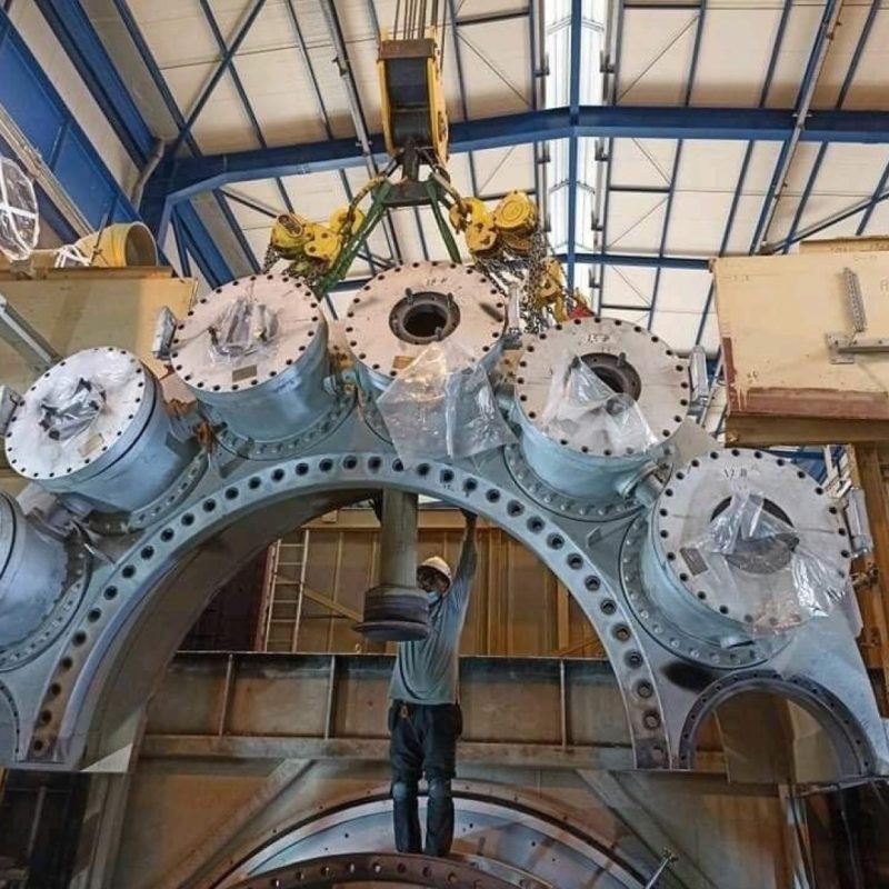 Gas turbine - Install top casing
